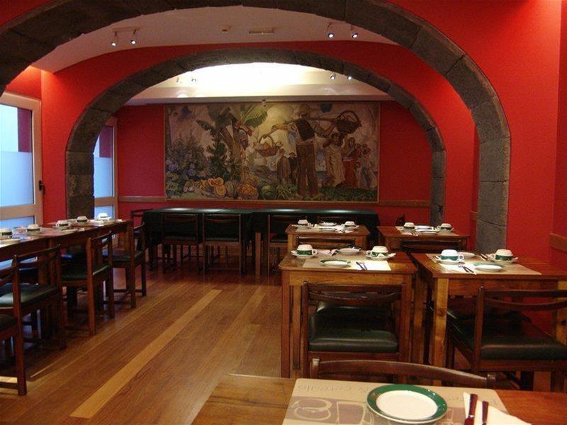 Hotel Alcides Πόντα Ντελγκάντα Εξωτερικό φωτογραφία