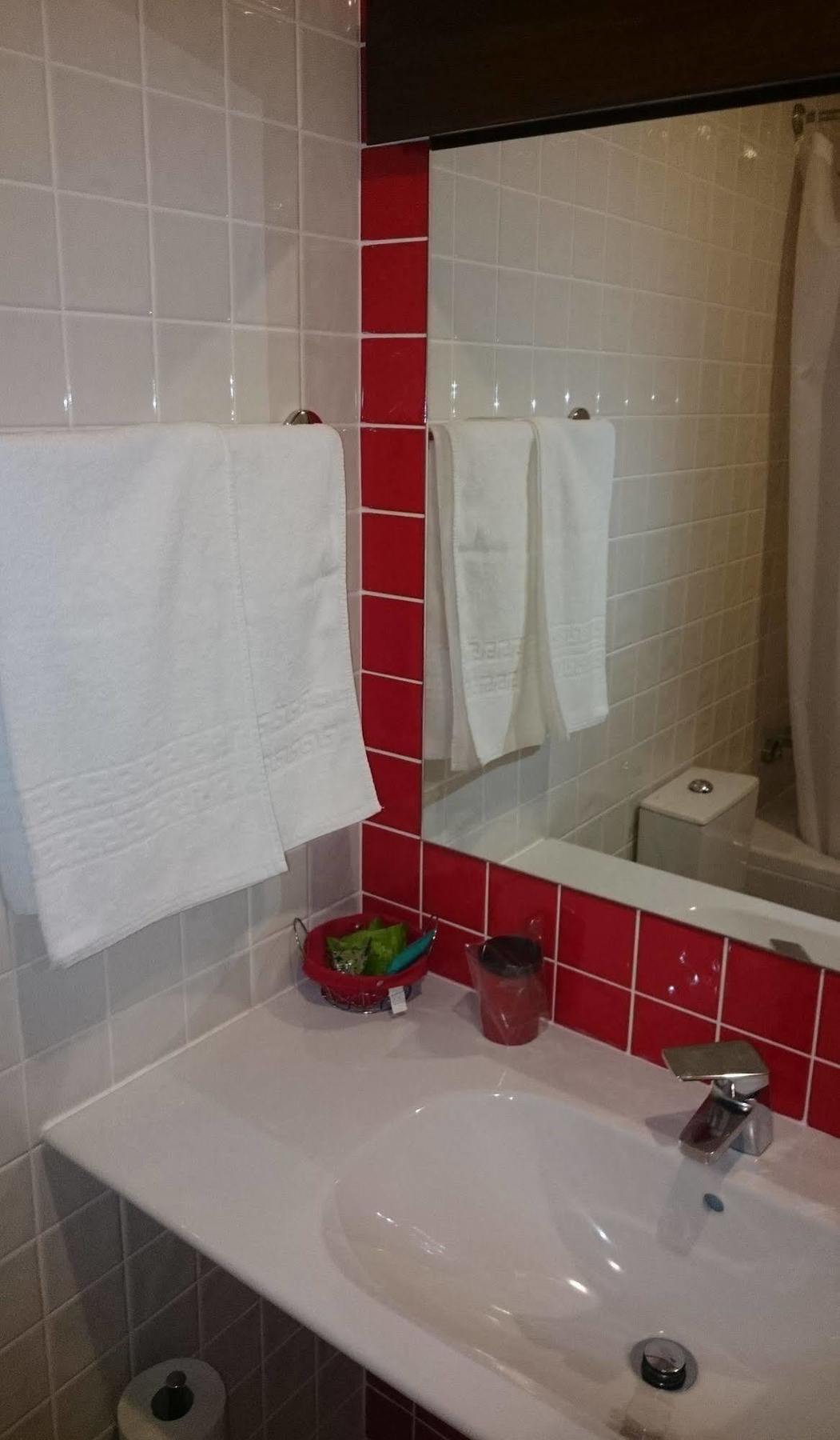 Hotel Alcides Πόντα Ντελγκάντα Εξωτερικό φωτογραφία
