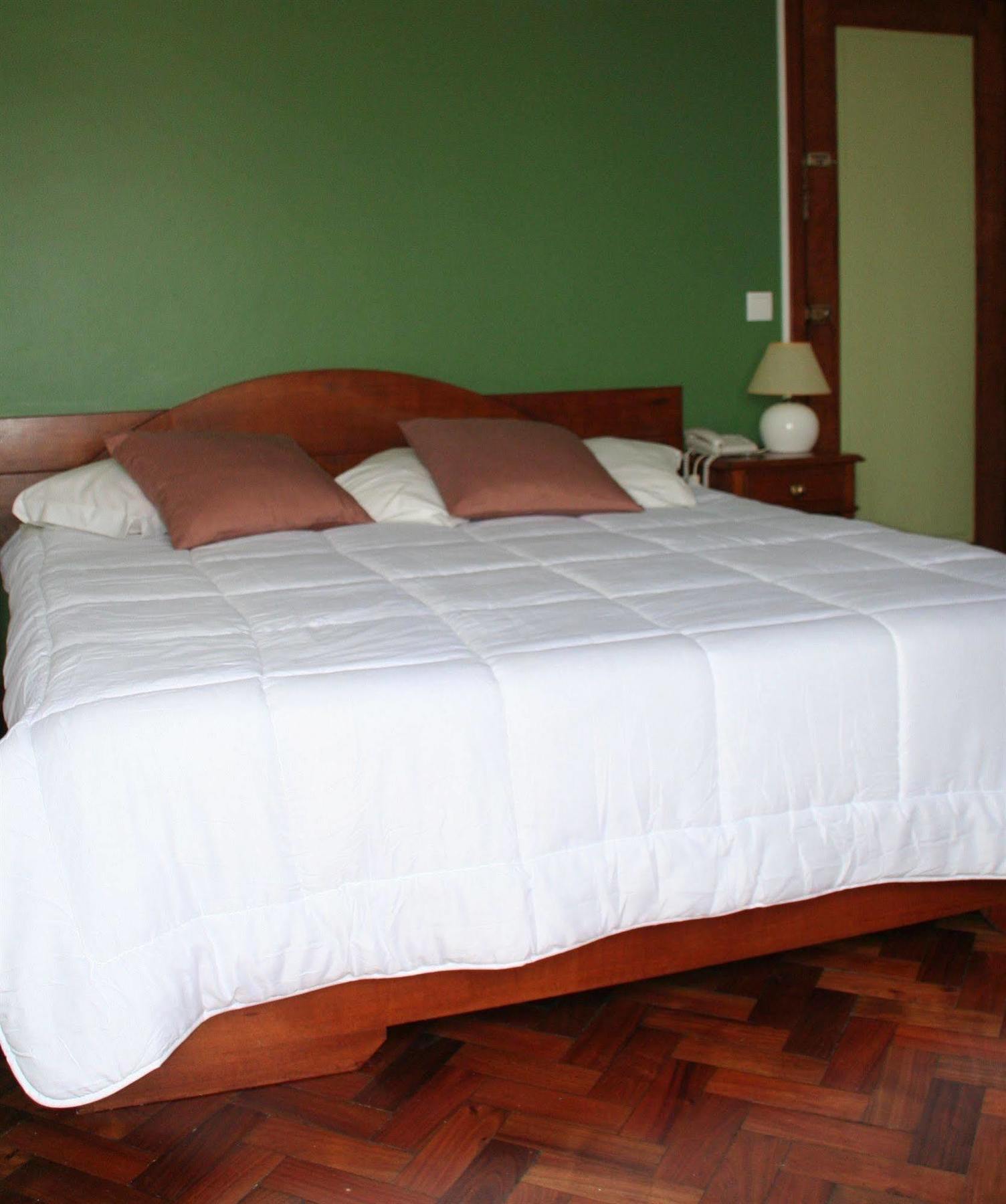 Hotel Alcides Πόντα Ντελγκάντα Εξωτερικό φωτογραφία