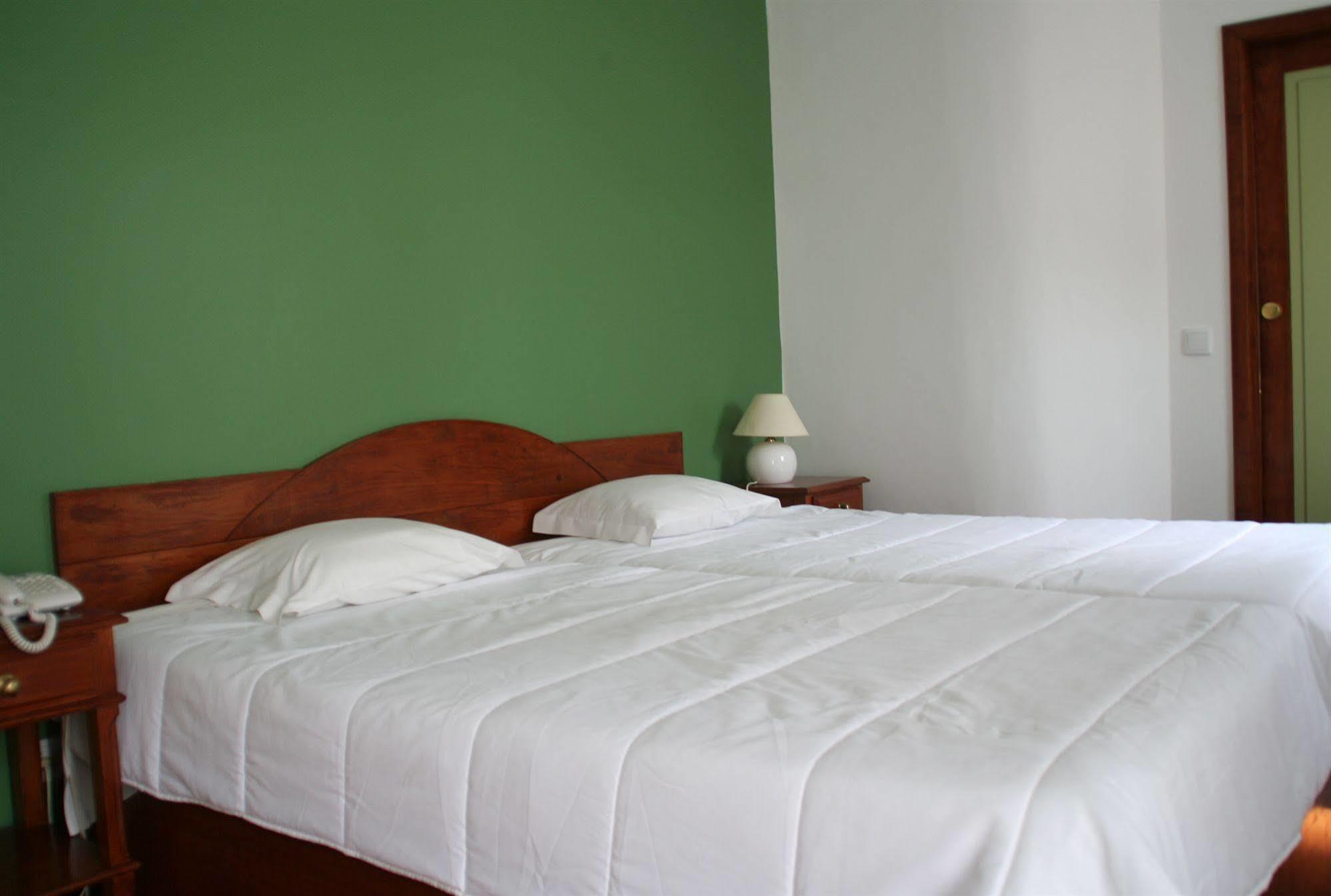 Hotel Alcides Πόντα Ντελγκάντα Εξωτερικό φωτογραφία