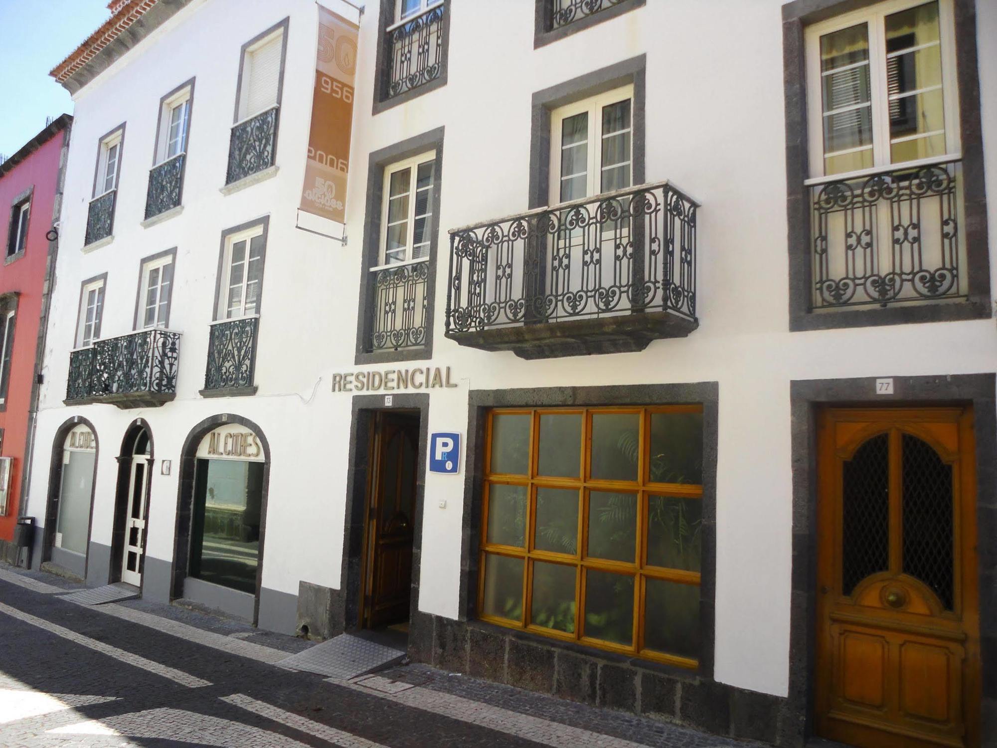 Hotel Alcides Πόντα Ντελγκάντα Εξωτερικό φωτογραφία